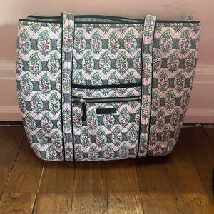 Vera Bradley tote bag